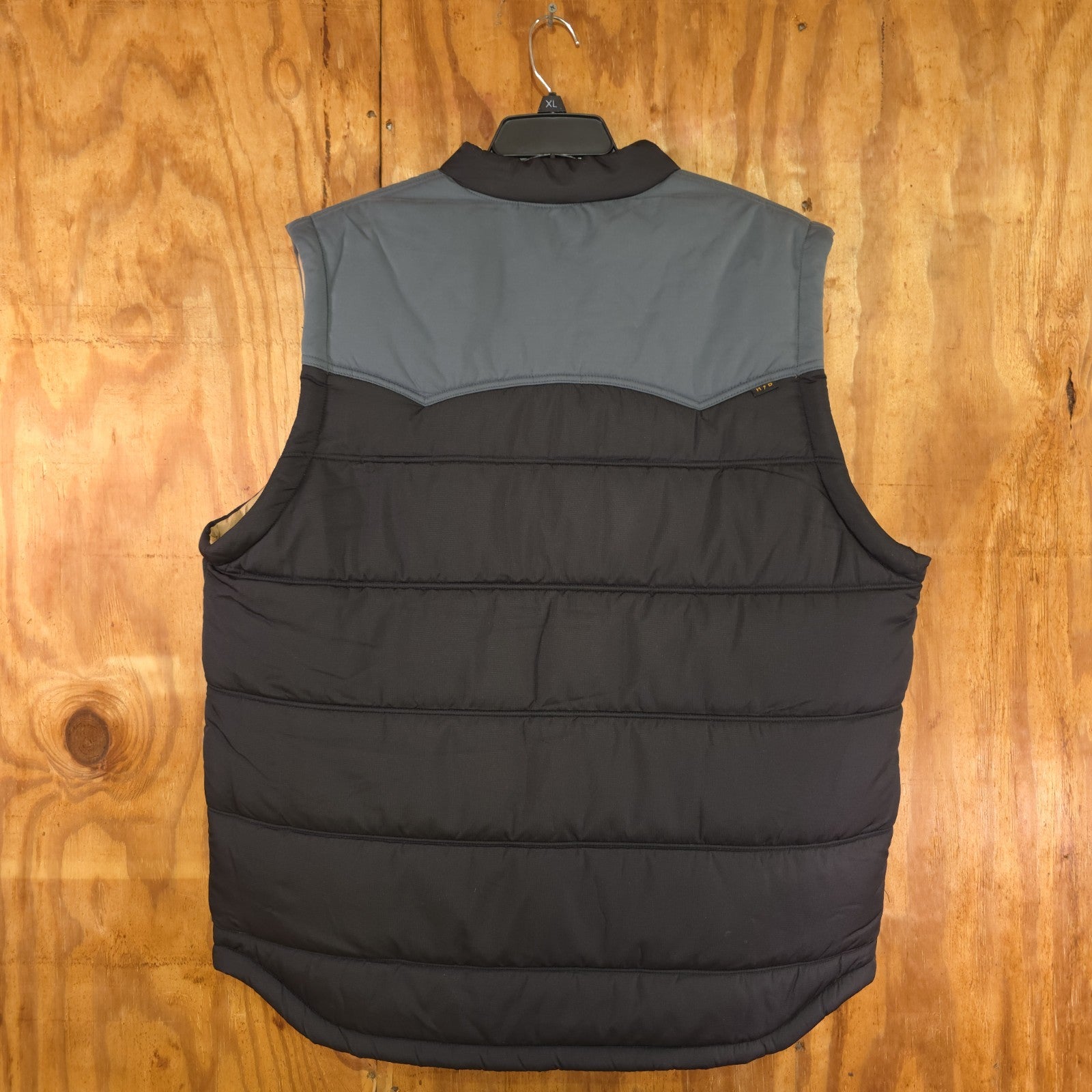 Howler Bros Vest Rounder Button Up Quilted Men's XL Black Teal-Green - DAD DENIM