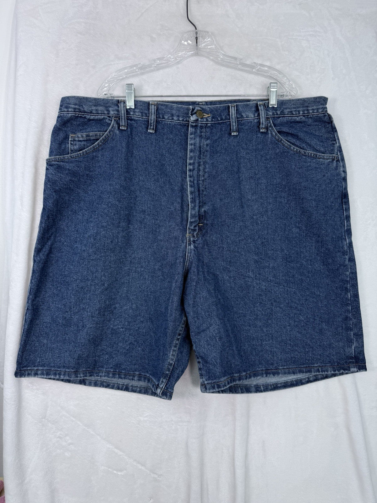 New Wrangler Jean Shorts 44 Relaxed Fit Mens Blue Denim Jeans NWT DAD DENIM