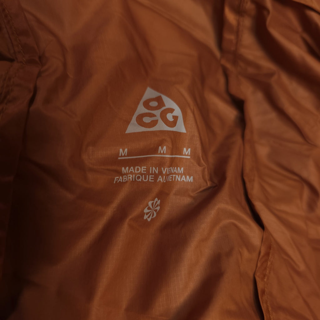 Nike ACG Jacket Windproof Cinder Cone Mens NWT Size MED DB0978-245 - Dad Denim