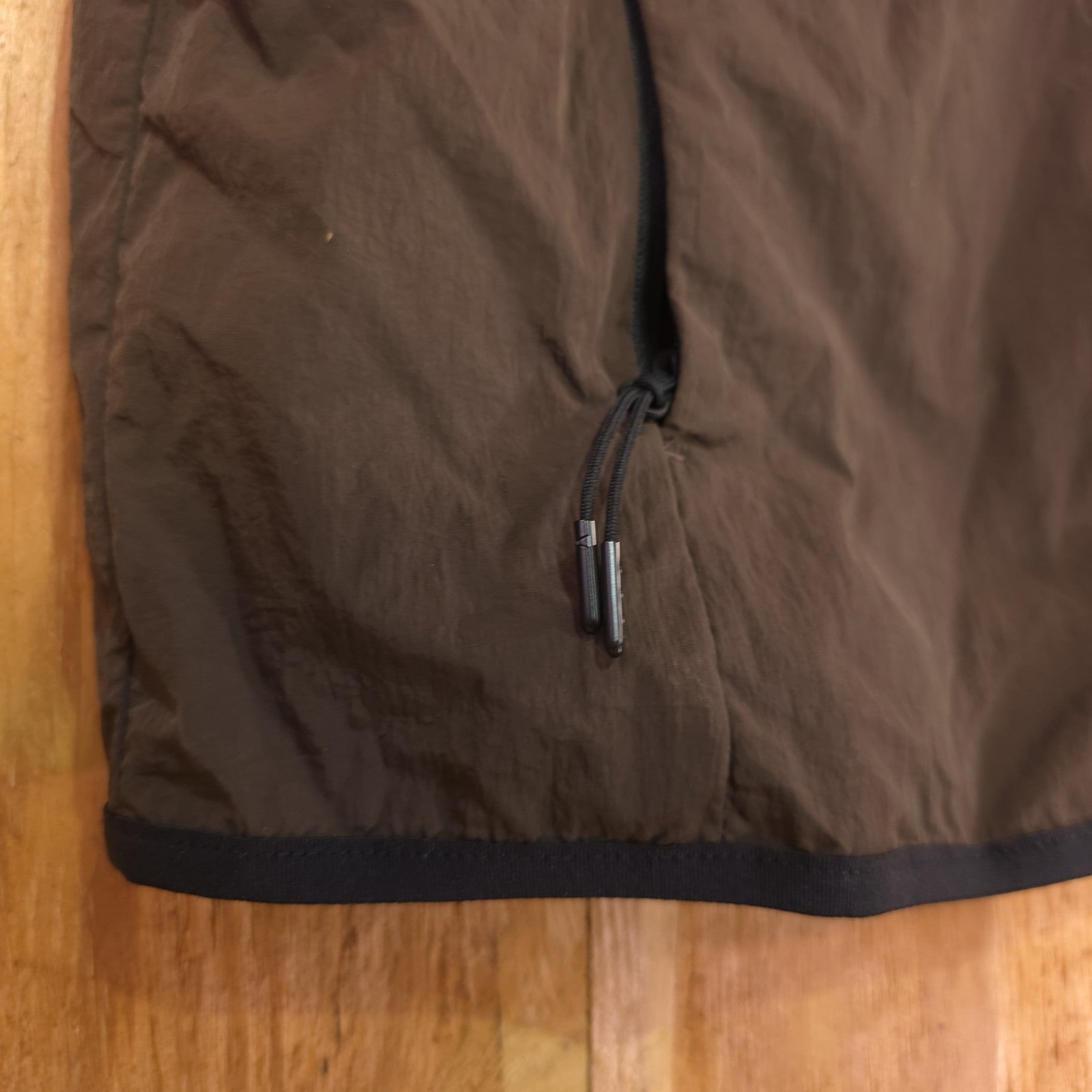 NIKE Vest Tech Woven Light Weight SIZE XL Mens Brown - NWT DAD DENIM